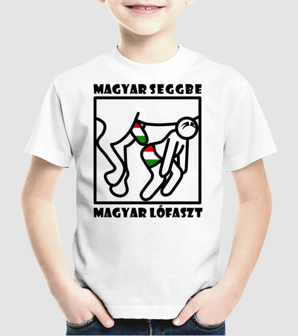  minta fehér pólón